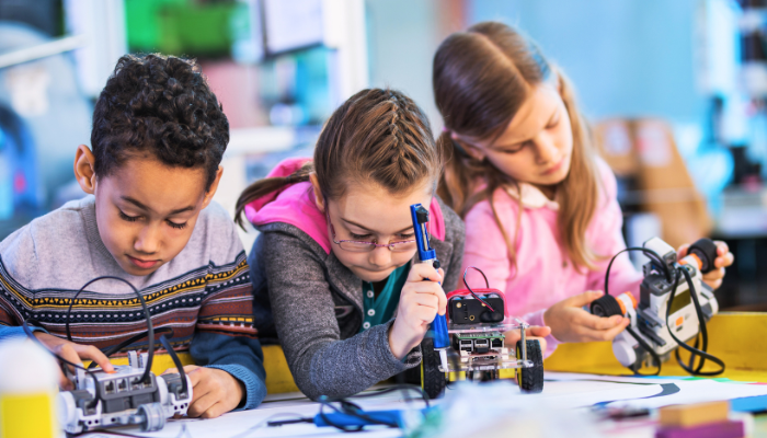 Learning robotics with ComputerXplorers